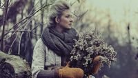 pic for Girl With Winter Flowers Bouquet 